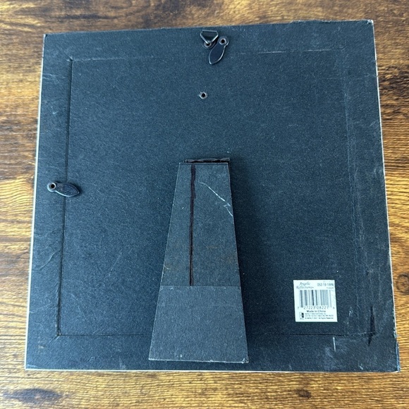 NWT White Shadowbox Distressed Design Wooden Frame - Picture 2 of 8